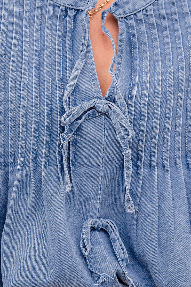 Denim Front Pintuck Bow Tie Puff Sleeve Top