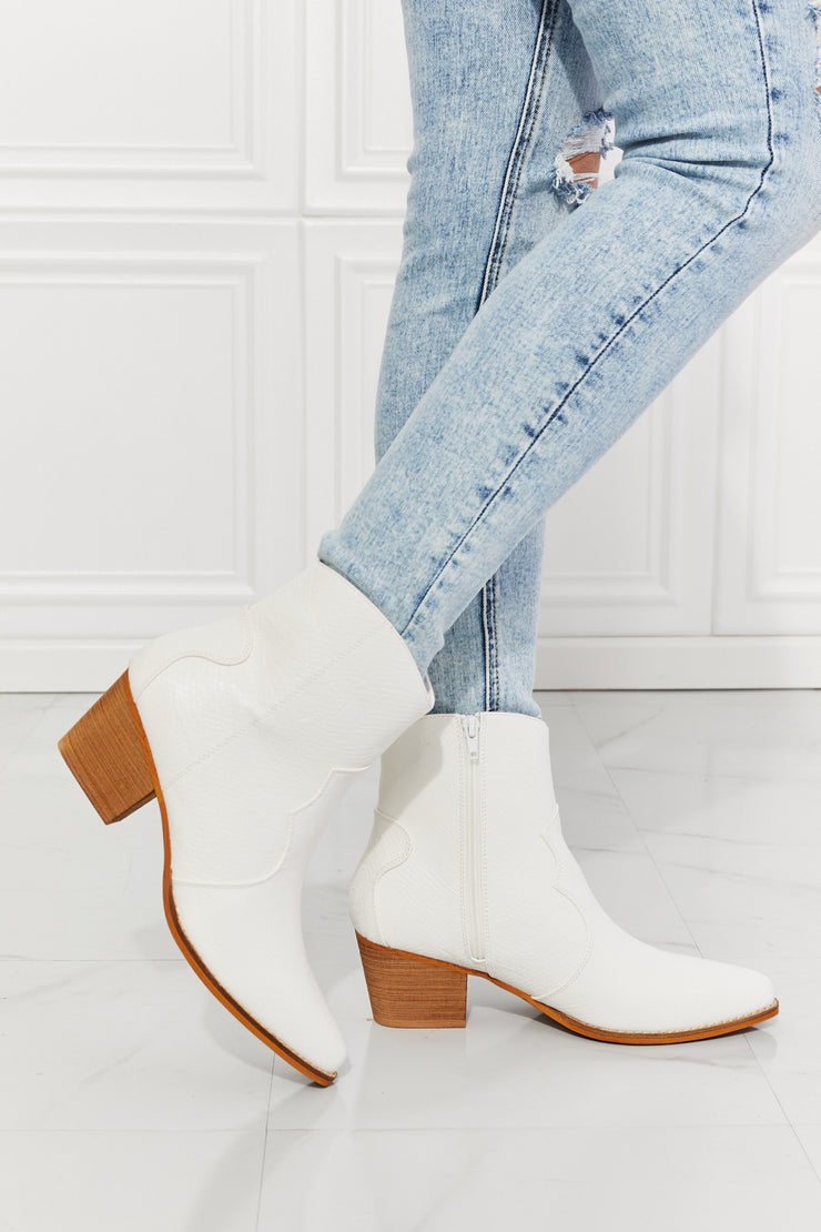MMShoes Watertower Town Faux Leather Western Ankle Boots in White