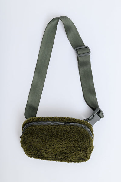 Keeping Up Sherpa Side Bag in Green