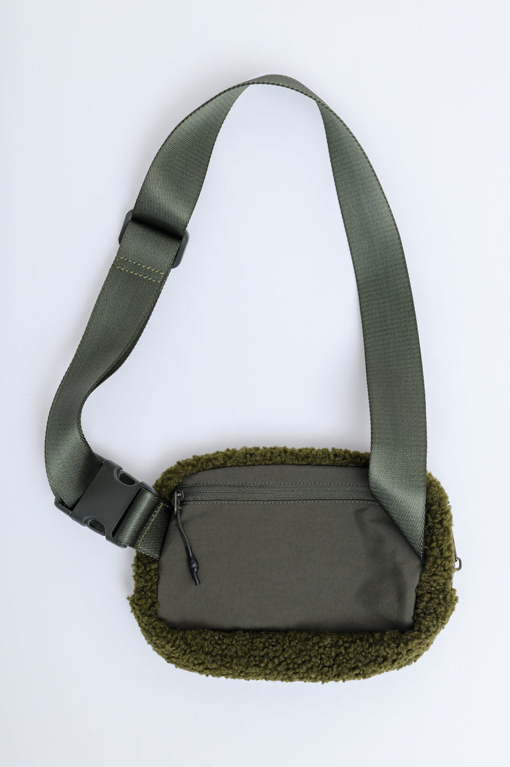 Keeping Up Sherpa Side Bag in Green