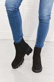 Matte Lug Sole Chelsea Boots in Black